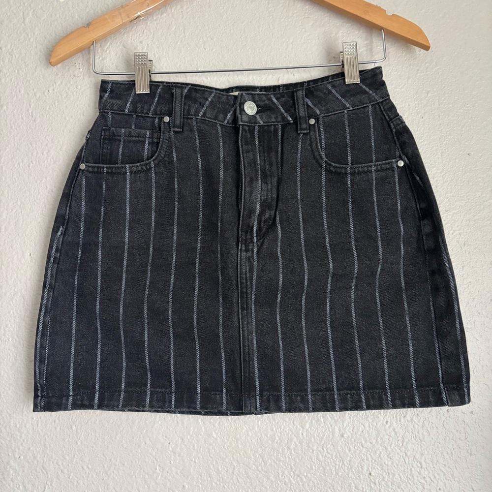 PacSun Black Denim Mini Skirt Size 26 Pinstripes